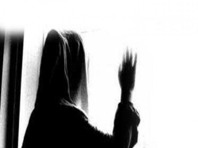 شوهرم همجنسگراست و با عمویم رابطه غیراخلاقی دارد!