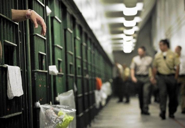 شیوع کرونا در زندان بروکلین